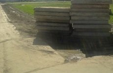 Укладання плит дорожніх, будівництво тимчасової дороги, плит