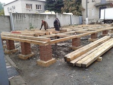 Будівництво свайно-стрічкового фундаменту в м.Донецьку.
