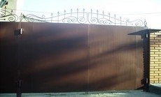 Ворота в&#39;їзні, гаражні, паркан з профлиста