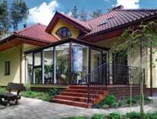 Зимові сади на базі алюмінієвих стоічно-ригельних систем