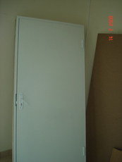 Двері ДВП для будівельників