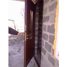 Металеві вхідні броні дверей під персональний розмір