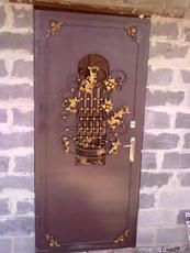 Вхідні металеві двері (не китай) в Черкасах