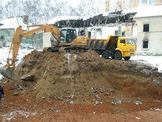 землян роботи, траншеї, ями, проколи під дорогою.