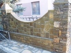 Облицювання природним та декоративним каменем.