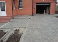 Професійне укладання тротуарної плитки, бруківки.