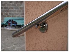 Перила, огорожі, відбійники, поручні з нержавіючої сталі