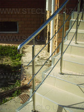 Огородження та поручні з нержавійки, сходові огородження