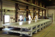 Вібростоли для виробництва стінових панелей.