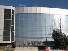 тонування вікон будівель в Харкові