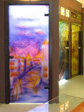 Скляні двері, суцільноскляні перегородки.