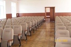 Кресла театральные для актовых и кинозалов.