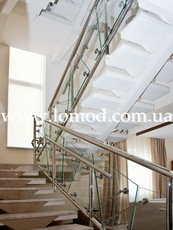 Сходи й огорожі. Харків, Україна.