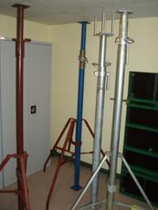 Опалубка: фанера, балка, шпилька, гайка, стійка, тринога