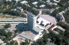 шикарна сталінка на Леніна