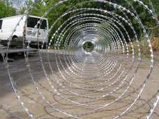 Дріт Егоза і бар&#39;єр Егоза