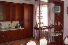 Виготовлення корпусних меблів та столярних виробів.