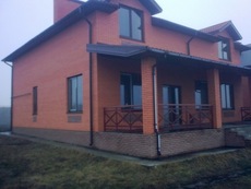 Цегляна кладка будинків, котеджів, огорож.