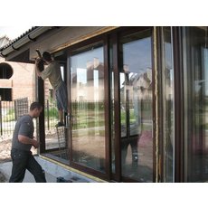 «Теплые» алюминиевые раздвижные двери REYNAERS (Бельгия)