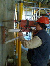 Алмазне буріння отворів для монтажу інженерних комунікацій