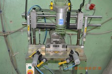 Продам копировально-фрезерный станок с тремя фрезами DE 4050