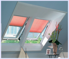 Мансардні вікна Roto 435 H / K з центральною віссю повороту