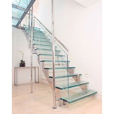 лестницы из нержавеющей стали и стекла