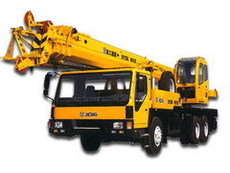 Оренда автокрана 25 тонн в Києві. Послуги автокраном XCMG QY