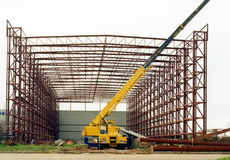 Будівництво ангарів, складів і терміналів, павільйонів.