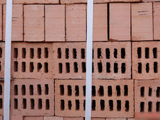 Цегла пустотіла