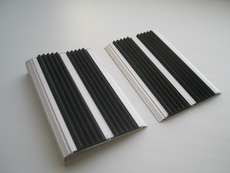 Накладки на сходи