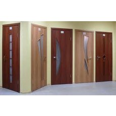 Міжкімнатні деревяні шпоновані двері від виробника понад 50