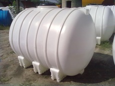 Поліетиленові ємності для зберігання води і агресивних вещес