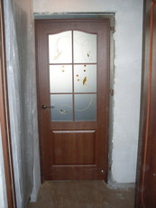 Установка міжкімнатних і вхідних дверей.