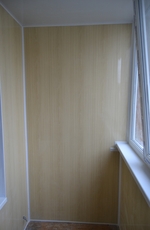 Обшивка балконів вагонкою, сайдингом.