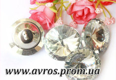 Пуговицы стеклянные, декоративные и гвоздевая лента .