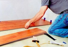 Монтаж ламінату.