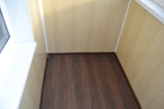 Обшивка балконів вагонкою, сайдингом.