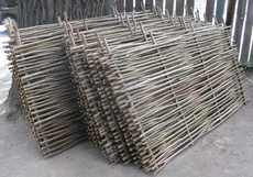 Шукаємо покупців на плетений паркан з лози.