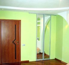 Малярські роботи обклеювання шпалерами