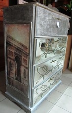 Шикарні комоди для любителів меблів під старовину.