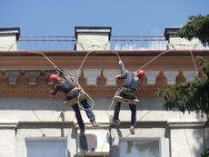 Висотні роботи, промисловий альпінізм.