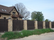 Штакетний металевий паркан