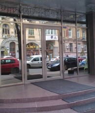 Алюмінієві двері, виробництво в Києві.