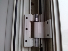 Петлі S94 для алюмінієвих дверей, петлі для профілю Saray.