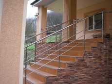 Огорожа, козирки, навіси, поручні з нержавіючої сталі