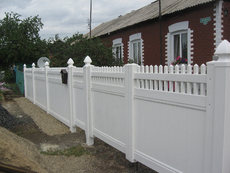 Паркан з ПВХ