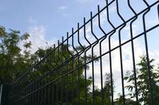Купити паркан 3D для дачі з зварної сітки і дроту.