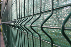 Оцинкований паркан для дачі з зварної сітки секційної.