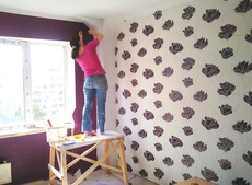 Обклеювання шпалерами